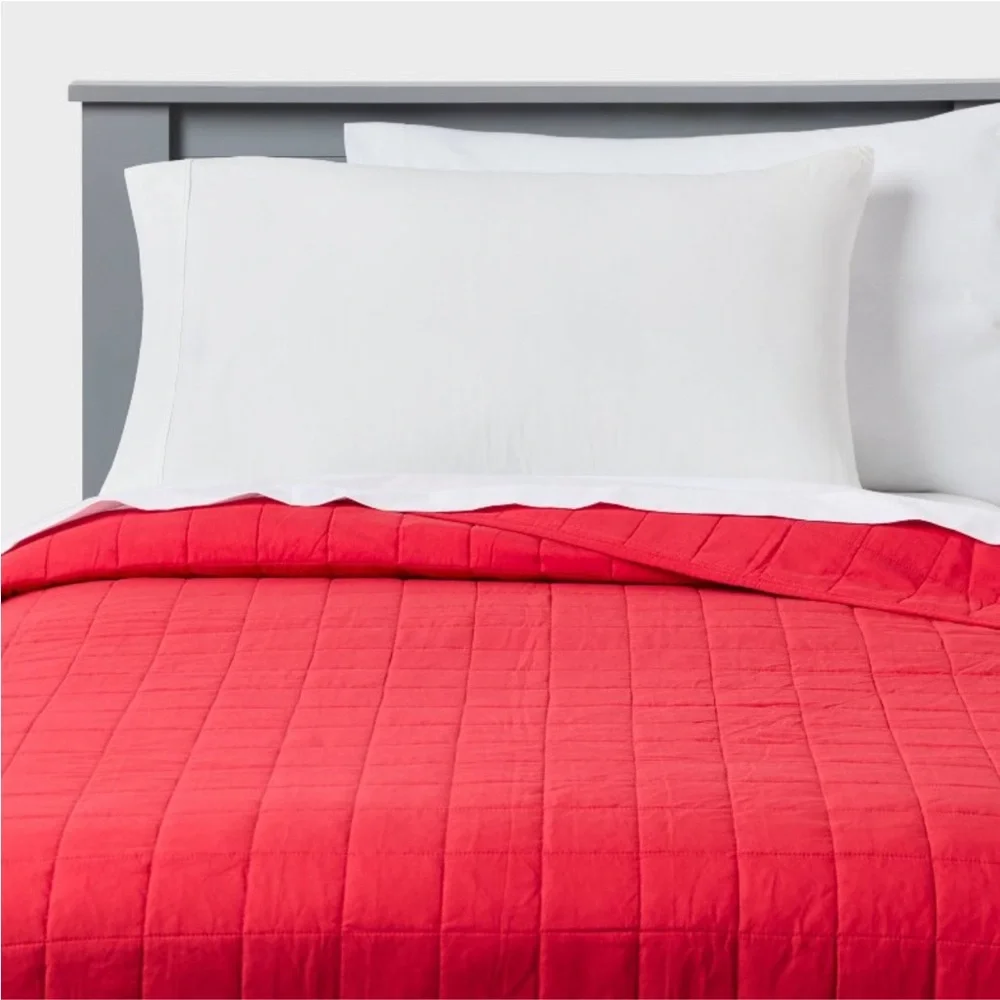 PILLOWFORT NWT Box Stitch Microfiber Kids' Quilt -Berry Red -full/queen